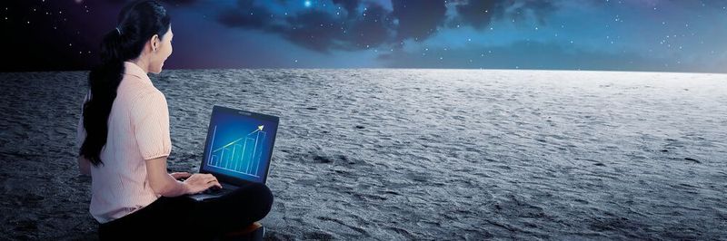 Ein Teil der Weiterentwicklung des digitalen Arbeitsplatzes, ist die Möglichkeit, überall mobil zu Arbeiten – wobei die fehlende Atmosphäre hier Grenzen setzen würde.