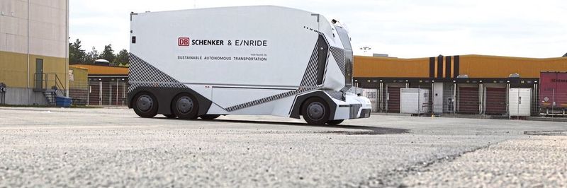 Die Zukunft fährt bereits: Der T-Pod, der erste vollelektrische, autonome Lkw, ist am Schenker-Standort in Jönköping im Einsatz.