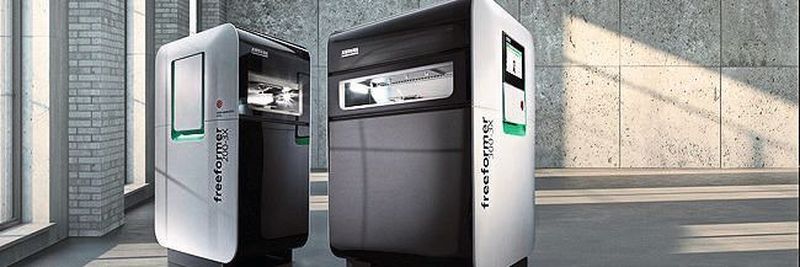 Mit den Freeformern 200-3X und 300-3X deckt Arburg ein breites Spektrum für die industrielle additive Fertigung von Funktionsbauteilen aus Originalmaterial ab.