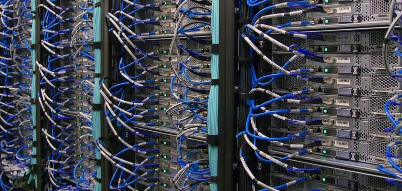 Am Dienstag will Bundeswirtschaftsminister Altmaier seine Pläne für eine europäische Cloud-Lösung präsentieren. Damit soll eine „leistungs- und wettbewerbsfähige, sichere und vertrauenswürdige Dateninfrastruktur für Europa“ geschaffen werden.