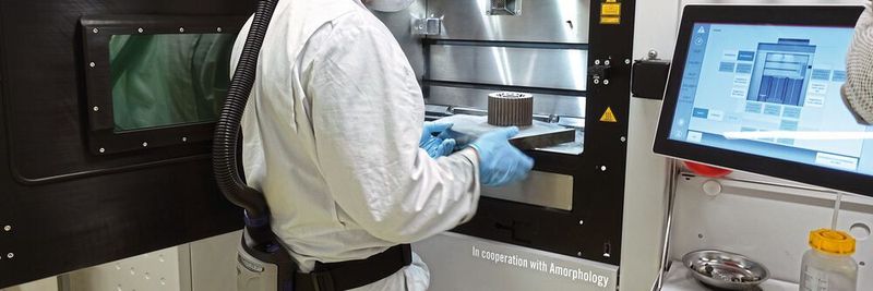 The additively manufactured gear was printed on a standard SLM system using amorphous metals from Heraeus. This record size opens up new possibilities for automation in robotics, aviation, medical technology and the automotive industry.