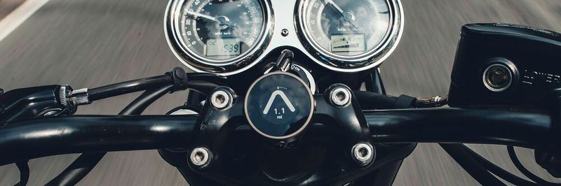 In ein Motorradcockpit lässt sich das Beeline-Display problemlos integrieren.
