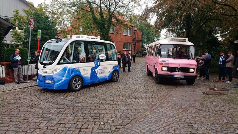 Seit Spätsommer 2019 ist der elektrisch betriebene Kleinbus bereits in Lauenburg im Einsatz, Anfang Oktober hat der Test mit Fahrgästen begonnen.