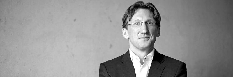 Klaus Klöckel ist Managing Director EuroCentral bei Dassault Systèmes, und verantwortet die Geschäftstätigkeiten sowie das strategische Wachstum.