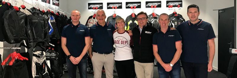 Terry Birtles, Axel Moorkens, Deb Bullock, Christophe Piron, Jonny Towers, Jaimy Scevenels (v.l.n.r.).