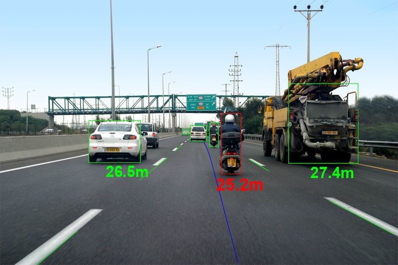 Auf dem Weg zum autonomen Fahren setzt Mobileye auf Kameras: Mit den Bildern sollen detailreiche Karten entstehen.