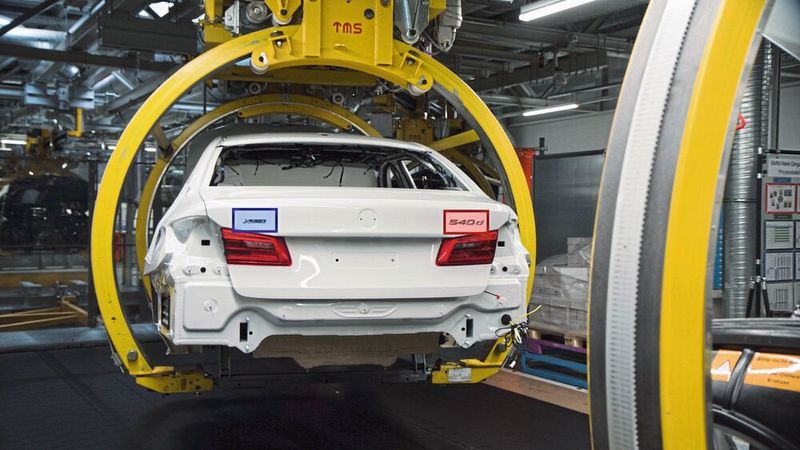 Die künstliche Intelligenz in der Automobilfertigung: Sie hilft, echte von vermeintlichen Fehlern zu unterscheiden.