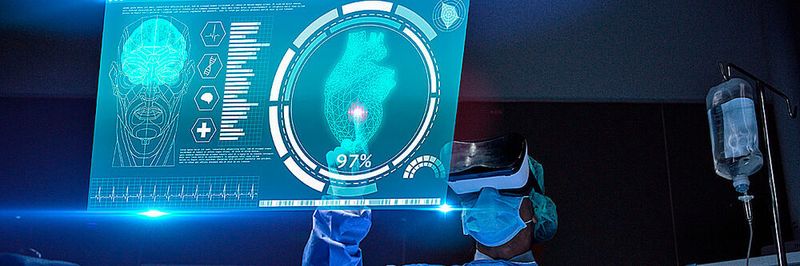 Nicht nur die Menge der zu speichernden Datern im Gesundheitswesen wächst expoententiell, auch die Zeiträume in den die Daten verfügbar bleiben müssen, steigen überproportional an. Die Probleme, die sich daraus ergeben, gleichen denen in den Öffentlichen Verwaltungen