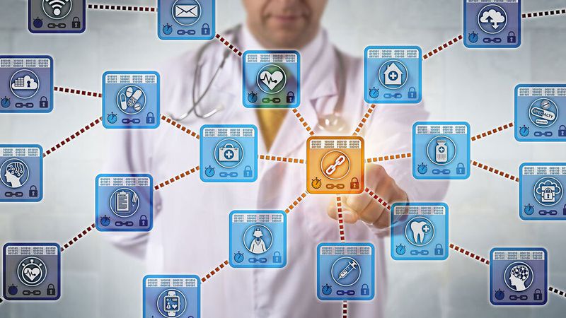 Die Blockchain schickt sich an, zu einem Standard im Gesundheitswesen zu werden. Mittelfristig kann die Technologie hier ihre Stärken besonders gut ausspielen.