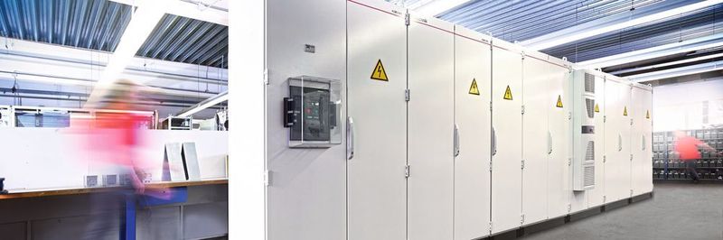 Vollständig digitalisierte Prozessabläufe können die Effizienz der Fertigung und Planung im Schaltschrankbau um fast 40 % steigern.