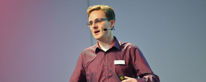 Benjamin Hemken, Wirtschaftsinformatiker und Programmierer bei CSB bei seinem Vortrag auf der Fachtagung 2017.