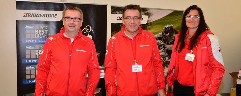 Team Bridgestone (2018) mit Wolfgang Terfloth (Mitte) und Clarissa Walter (re.) werden auch 2019 wirder auf der Fachtagung am Start sein.