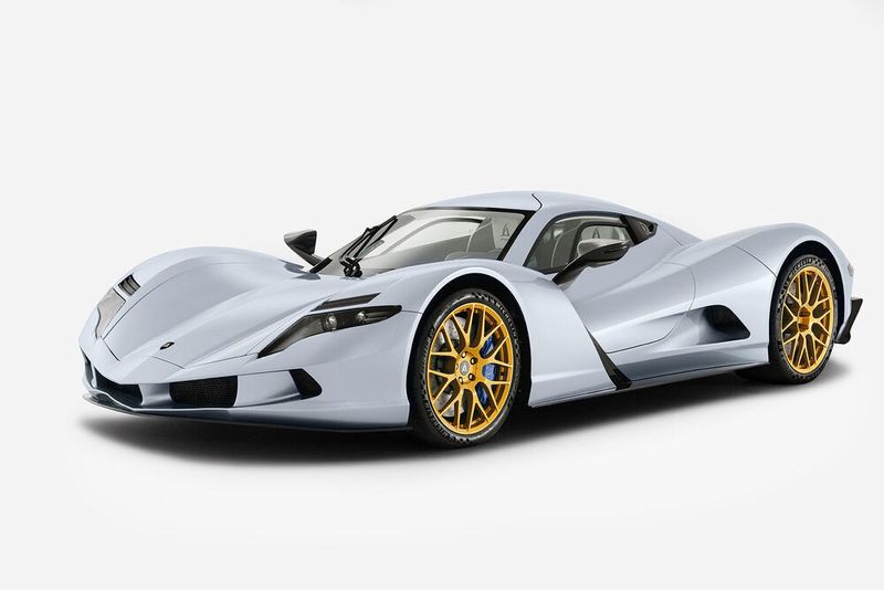 In Dubai hat Aspark die Serienversion seines Hypercars Owl vorgestellt.