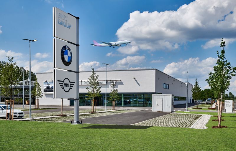 BMW will weiter in die Forschung zu Batteriezellen investieren.
