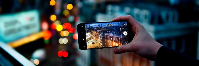 Die Qualität von Nachtaufnahmen soll beim TCL Plex zusätzlich durch das Einstellen des „Super-Nachtmodus” verbessert werden können.