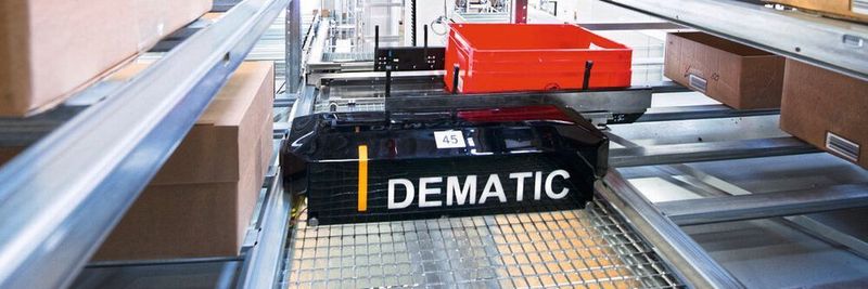 Dematic-Multishuttle-System bei der Mammut Sports Group in Wolfertschwenden.