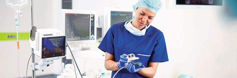Das hämodynamische Monitoring gilt als eine der wichtigsten Kenngrößen bei der Patientenüberwachung. Dabei wird jeder Herzschlag an der Fingerarterie gemessen.