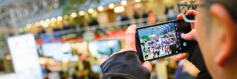 Wer auf der Compamed nach Lösungen für den digitalen Wandel sucht, muss schon genau hinschauen. Viele Zulieferer sind noch in ihren klassischen Lösungen gefangen.