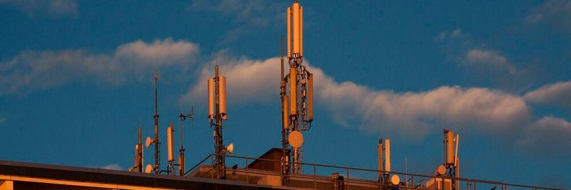Die Vergabebedingungen und Gebührenformel für lokale 5G-Netze stehen fest. Unternehmen können jetzt mit der Planung beginnen.