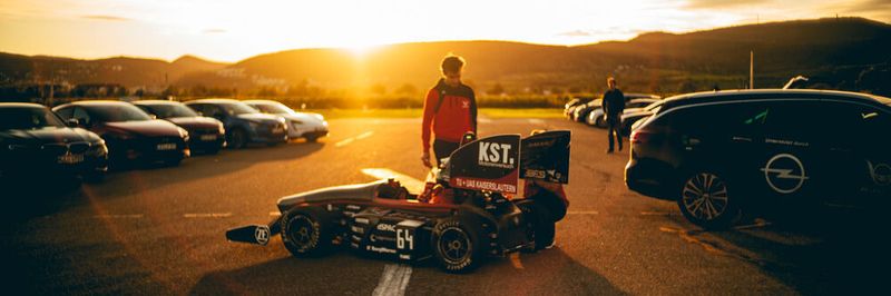 Der Award „German Car of the Year 2020“ wurde dieses Mal beim Gastgeber KST Motorenversuch in Bad Dürkheim verliehen. Der Award-Gewinner hat auch etwas mit Motorsport zu tun.