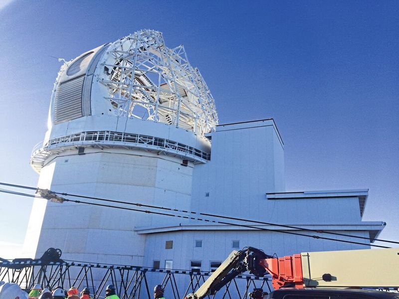 Das mit dem Bau der bewegten Kuppel des Teleskops – der sogenannten „Dome Structure“ – beauftragte spanische Unternehmen Idom entschied sich für Energieführungen von Tsubaki Kabelschlepp.