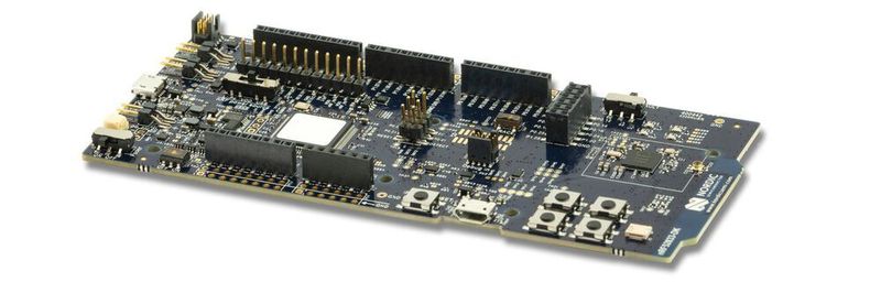 Für Entwicklungen basierend auf dem Multiprotokoll-SoC nRF52833 ist ein flexibles Single-Board Development Kit (DK) von Nordic erhältlch.