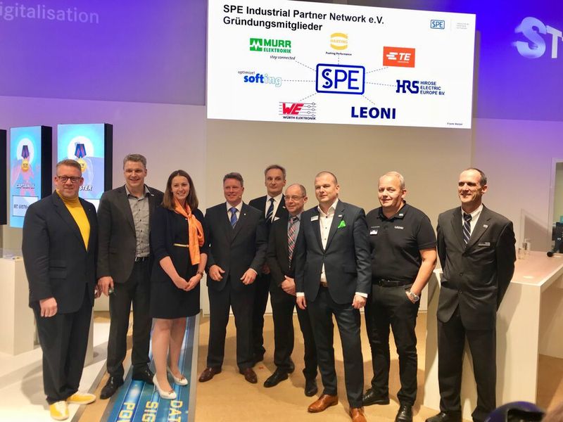 Unternehmensvertreter von Harting, TE Connectivity, Hirose, Würth Elektronik, Leoni, Murrelektronik sowie Softing IT Networks haben auf der SPS 2019 die Gründung des „Single Pair Ethernet - Industrial Partner Network“ bekanntgegeben.