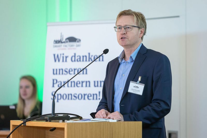 Claus-Peter Köth, Chefredakteur der Fachzeitschrift »Automobil Industrie«.