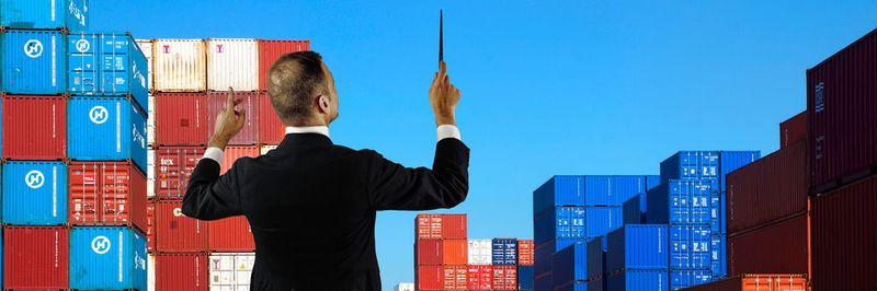 Mit wachsender Anzahl der zu verwaltenden Container muss auch unter Docker eine Orchestrierungslösung her.