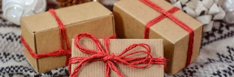 Und plötzlich steht Weihnachten wieder vor der Türe und es stellt sich die Frage nach den passenden Geschenken.