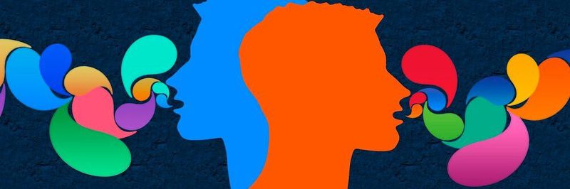 Erfolgreiche DevOps-Projekte bedingen, dass die Teilnehmer zusammenarbeiten, kommunizieren und ihr Wissen teilen.