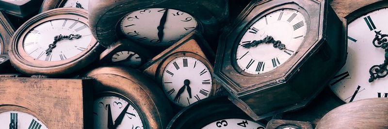 Wo ist nur die Zeit geblieben? Vier tägliche Zeitfresser im Arbeitsalltag, die Sie vermeiden sollten.