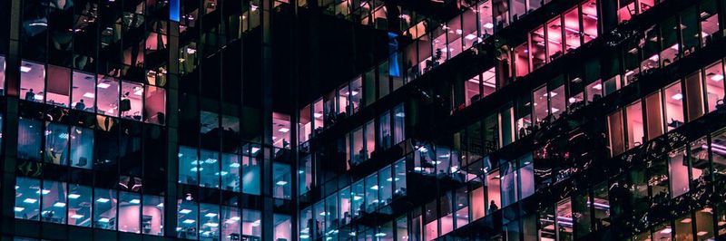 Digitale Geschäftsmodelle bedienen die Herausforderungen, die mit Industrie 4.0 einhergehen. Jedes Unternehmen muss für sich entscheiden, welcher Ansatz der richtige ist.