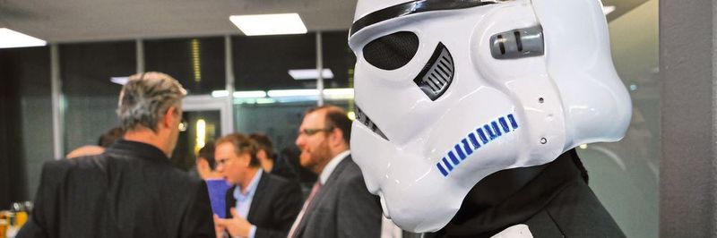 Im ersten europäischen Entwicklungslabor für Sensortextilien entstehen Konzepte für neuartige Wearables und eTextilien.