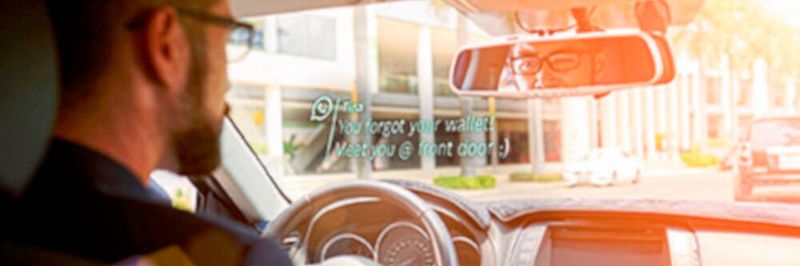Wenn aus einer Brille ein Smart Glasses wird: Mit dem Light-Drive-System kommen Informationen direkt ins Blickfeld des Anwenders.