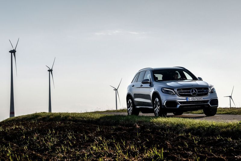 Damit die Mobilitätswende gelingt barucht es millionen Ladepunkte, eine Wasserstoffinfrastruktur, Batteriezellenfabriken und Energie, die nahezu klimaneutral aus erneuerbaren Energien stammt.