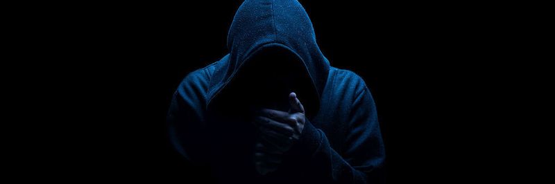 Stalkerware-Apps werden oft als Werkzeug für Eltern beworben, um die Aktivitäten ihrer Kinder zu überwachen, sie werden aber häufig zur illegalen Überwachung missbraucht.