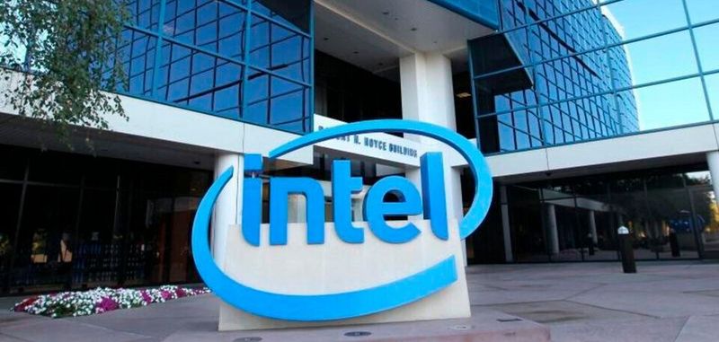 Das Logo des Unternehmens am Intel-Hauptstandort in Santa Clara. Das amerikanische Chip-Unternehmen schließt seine ehelaigen Modem-Entwicklungsstandorte in Duisburg und Nürnberg. Die Schließung ist eine Folge aus dem Ende des Patentrechtsstreits zwischen Apple und Qualcomm.