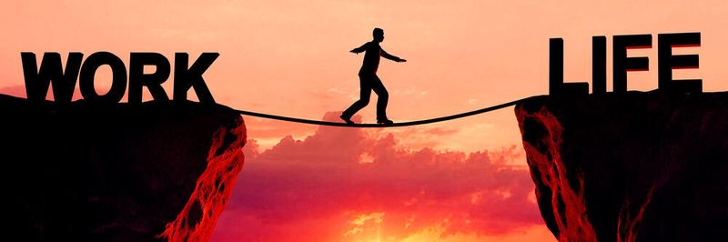 Unternehmen sollten ihre Mitarbeiter bei einer ausgeglichenen Work-Life-Balance unterstützen.
