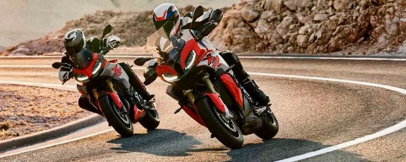 BMW S 1000 XR.