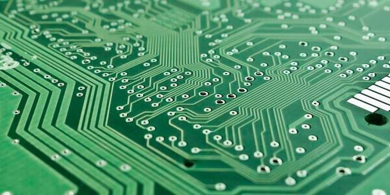Wo gewöhnliche Rechner tausende von Jahren zum Entschlüsseln brauchen, können Quantencomputer binnen Minuten zur Lösung kommen.
