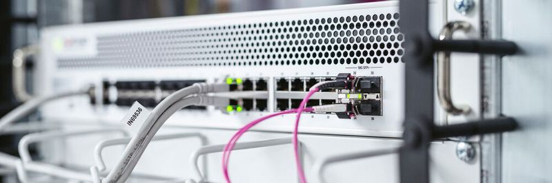 Cloud oder eigener Server? Laut einer Lünendonk-Studie hält der Trend zur Cloud-Migration an.