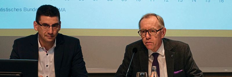 Jörg Freitag und Dr. Ralph Wiechers präsentierten auf der SPS IPC Drives 2018 die Zahlen zum Umsatz- und Auftragseingang im Maschinenbau und in der Elektrischen Automation.