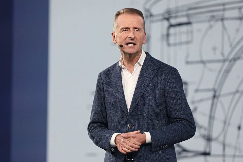 Herbert Diess fordert von der Politik eine höhere CO2-Steuer.