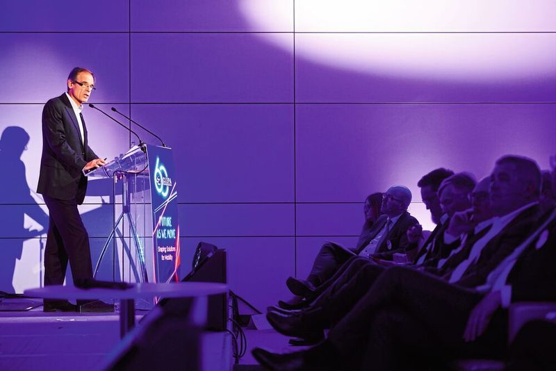 Bosch-Konzernchef Volkmar Denner: Nüchtern referiert der 63-Jährige über die Strategie des schwäbischen Zulieferers bei einer Gala in Brüssel.