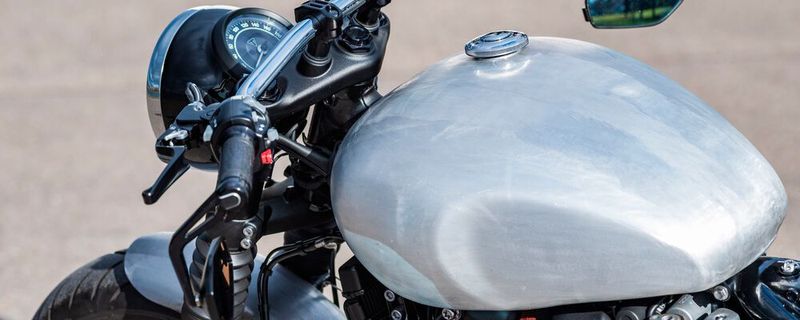 Der neue Aluminium-Benzintank bietet jetzt besonders hohe Reichweite.