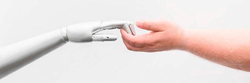 Die OTH Regensburg will so genannte Telepräsenz-Roboter im häuslichen Umfeld von Schlaganfallpatienten testen