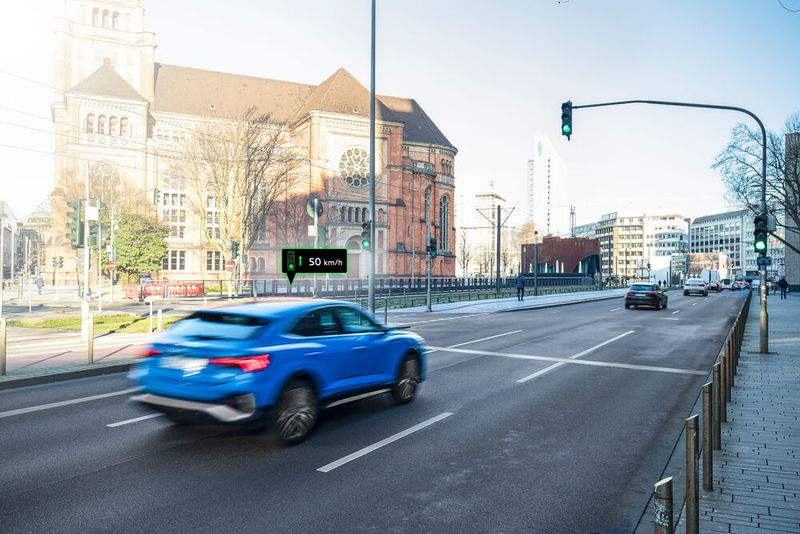 Der Ampelassistent kann für „grüne Welle“ sorgen. In zwei deutschen Städten hilft er bereits.
