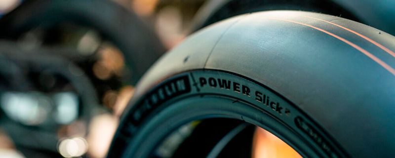 Michelin zeigt auf der Imot in München die komplett neu entwickelten Power 5, Power GP, Power Cup 2 und Power Slick 2.