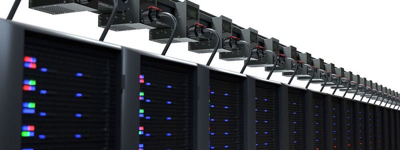 Über die Abgangskästen des Schienenverteilersystems „LData“ können zusätzliche Server-Schränke im Rechenzentrum angeschlossen werden.